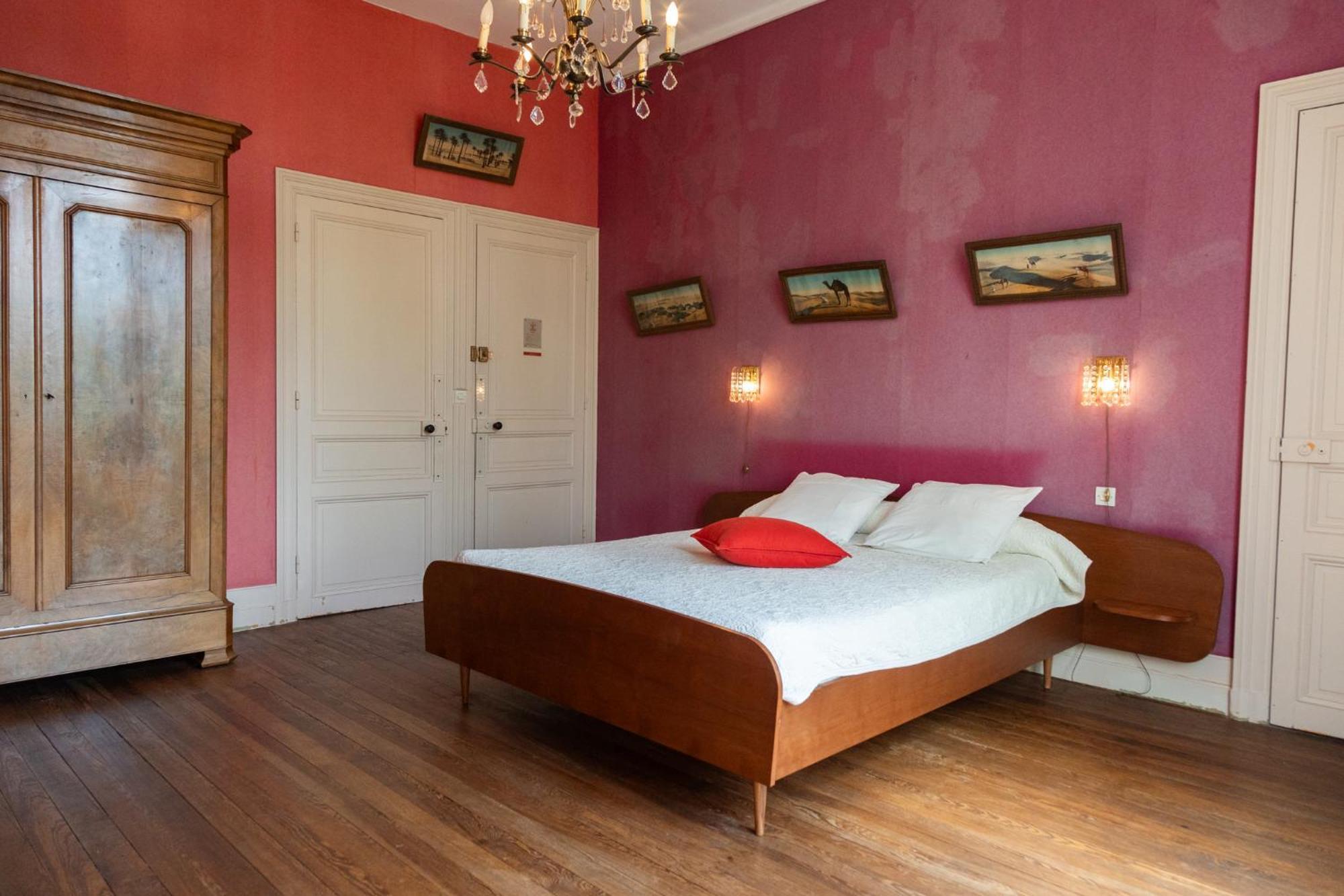 Le Domaine Du Meunier Hotel Mortagne-sur-Gironde Luaran gambar
