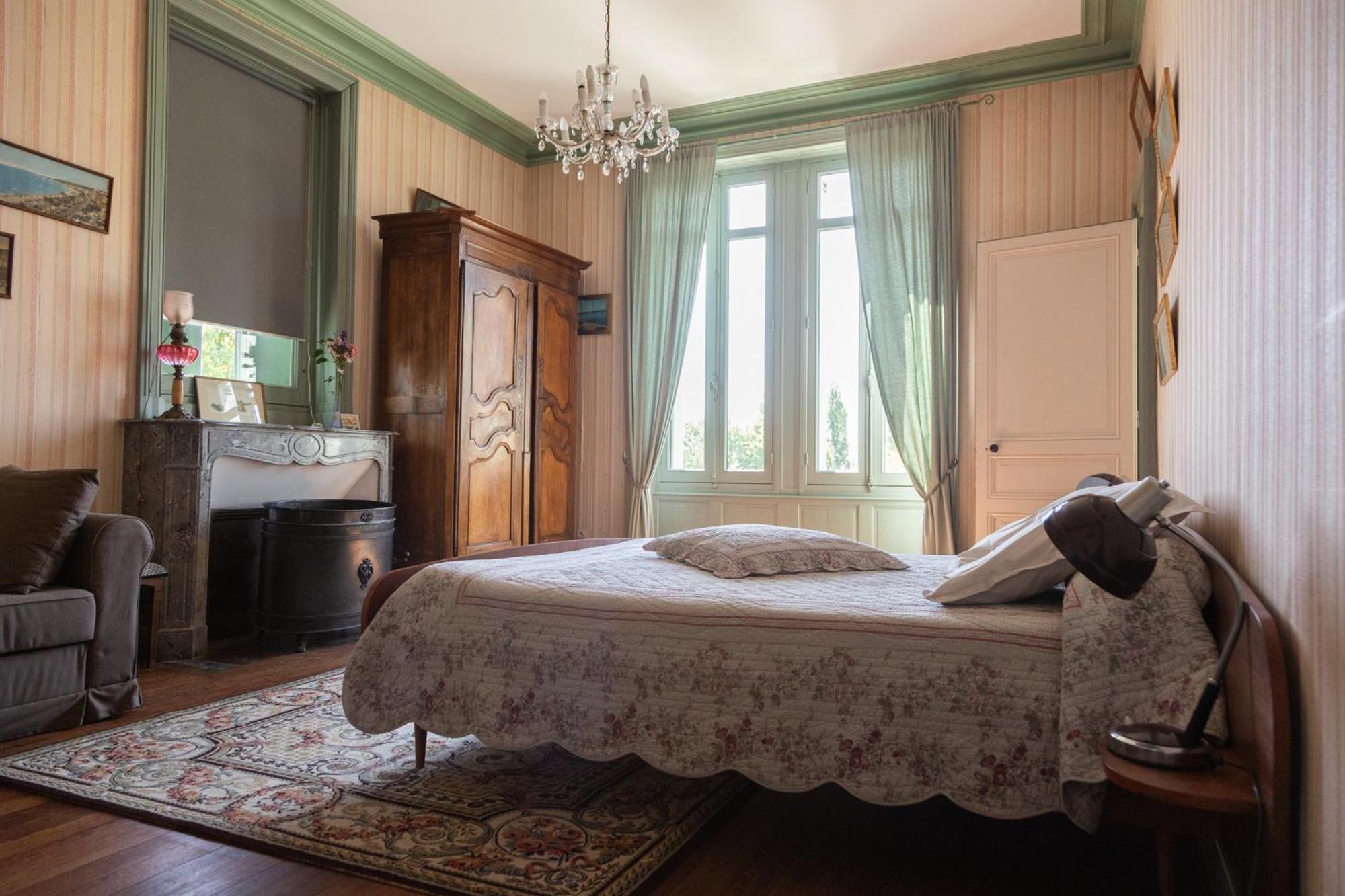 Le Domaine Du Meunier Hotel Mortagne-sur-Gironde Luaran gambar